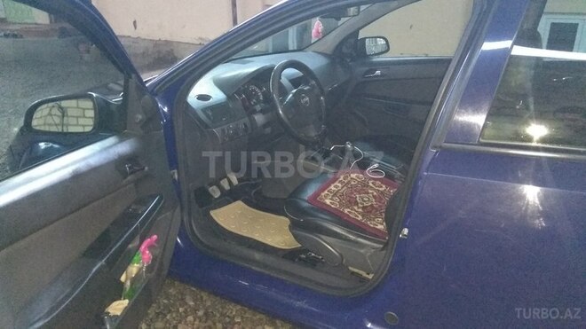 Opel Astra 2006, 300,000 km - 1.4 l - Tovuz