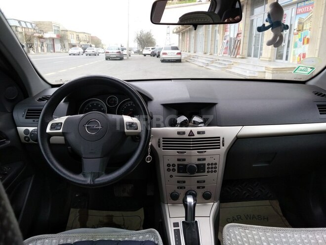 Opel Astra 2007, 242,000 km - 1.8 l - Bakı