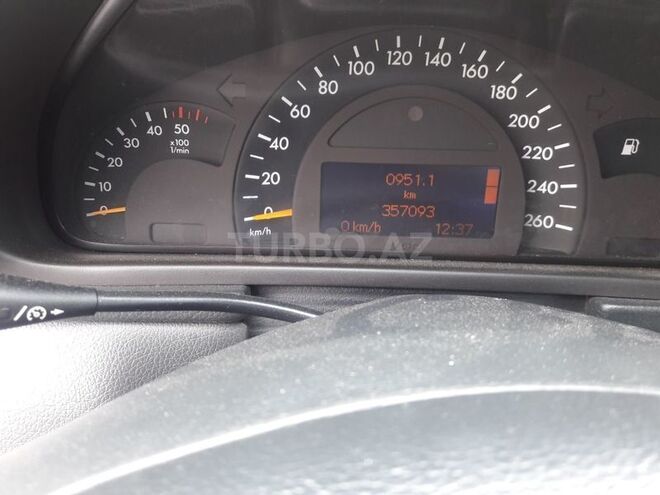 Mercedes C 220 2003, 357,000 km - 2.2 l - Bakı