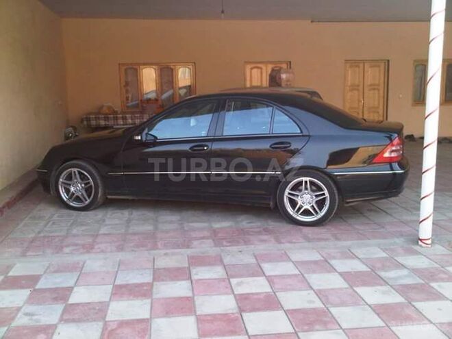 Mercedes C 220 2003, 357,000 km - 2.2 l - Bakı