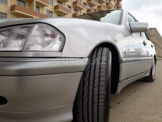 Mercedes C 240 1998, 290,000 km - 2.4 л - Bakı