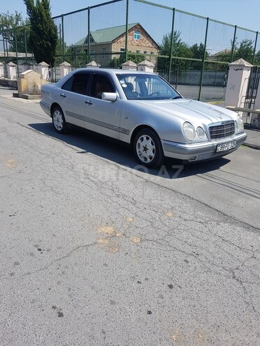 Mercedes E 200 1998, 311,000 km - 0.2 l - Zaqatala