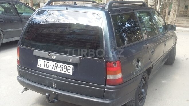 Opel Astra 1994, 585,000 km - 1.6 l - Bakı