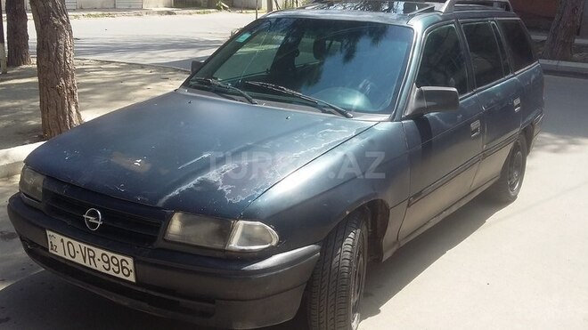 Opel Astra 1994, 585,000 km - 1.6 l - Bakı