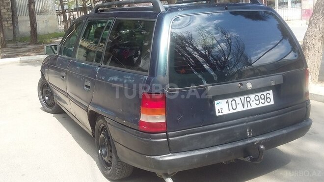 Opel Astra 1994, 585,000 km - 1.6 l - Bakı