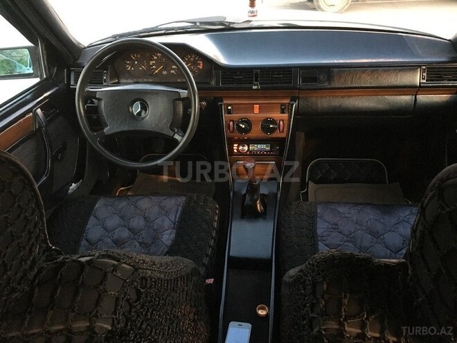Mercedes E 200 1991, 350,000 km - 2.0 l - Sumqayıt