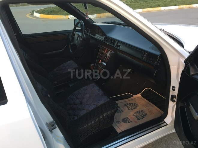 Mercedes E 200 1991, 350,000 km - 2.0 l - Sumqayıt