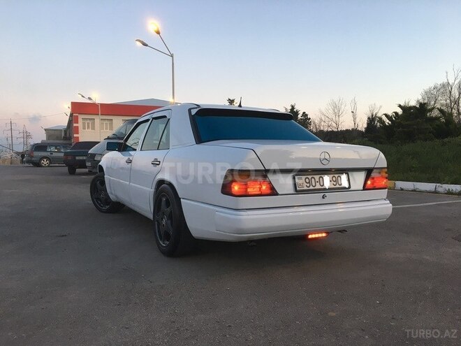 Mercedes E 200 1991, 350,000 km - 2.0 l - Sumqayıt