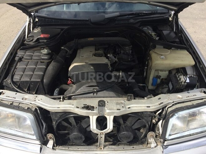 Mercedes C 230 1999, 204,000 km - 2.3 l - Bakı