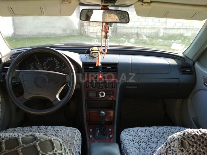 Mercedes C 180 1997, 211,153 km - 1.8 л - Şabran