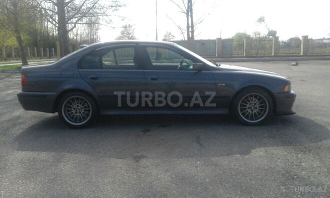 BMW 523 1997, 418,600 km - 2.5 л - Yevlax