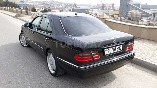 Mercedes E 280 1998, 302,000 km - 2.8 l - Bakı