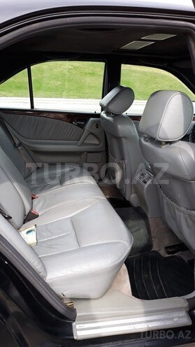 Mercedes E 280 1998, 302,000 km - 2.8 l - Bakı