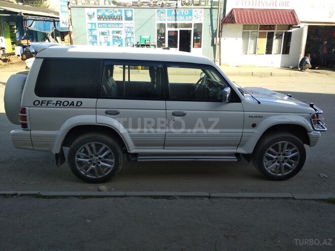 Mitsubishi Pajero 1997, 280,000 km - 2.8 л - Qusar