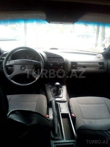 BMW 318 1992, 250,000 km - 1.8 л - Bakı