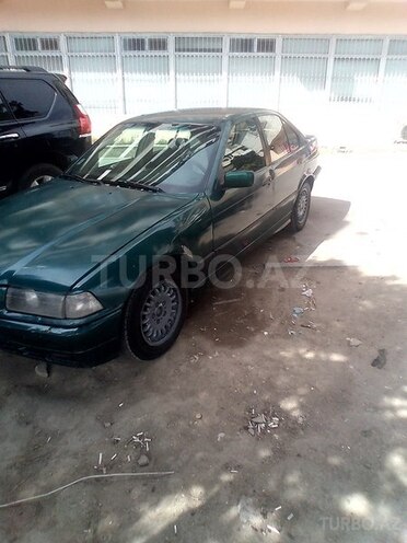 BMW 318 1992, 250,000 km - 1.8 л - Bakı