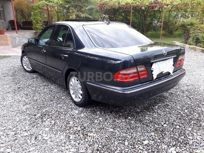 Mercedes E 240 2000, 270,000 km - 2.6 l - Bərdə