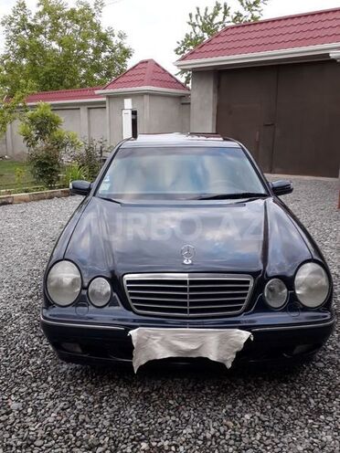 Mercedes E 240 2000, 270,000 km - 2.6 l - Bərdə
