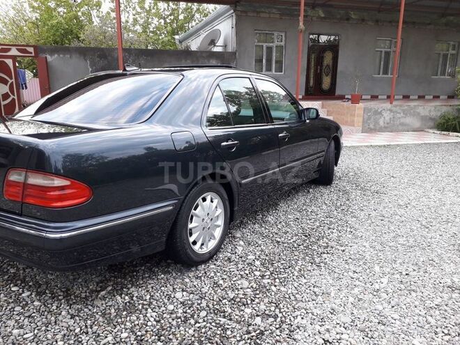 Mercedes E 240 2000, 270,000 km - 2.6 l - Bərdə