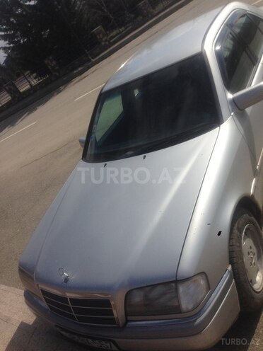 Mercedes C 200 1995, 450,000 km - 2.0 l - Quba