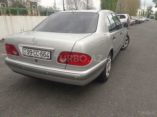 Mercedes E 240 1998, 290,000 km - 2.4 l - Qəbələ