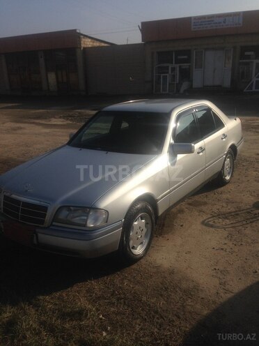Mercedes C 200 1995, 450,000 km - 2.0 l - Quba