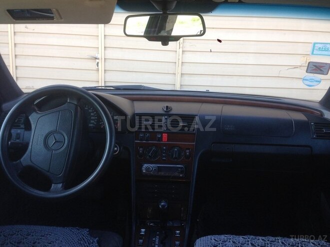 Mercedes C 200 1995, 450,000 km - 2.0 l - Quba