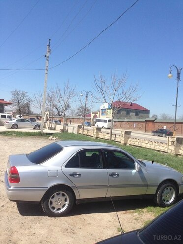 Mercedes C 200 1995, 450,000 km - 2.0 l - Quba
