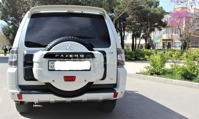 Mitsubishi Pajero 2013, 64,999 km - 3.0 l - Bakı
