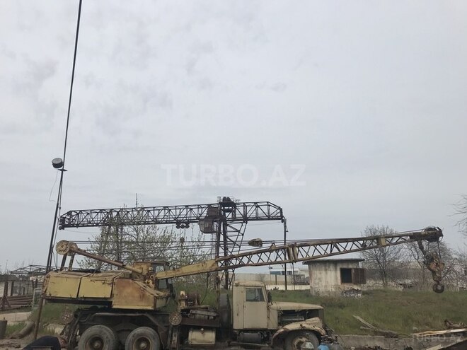 KrAZ  1986, 100,000 km - 15.0 l - Bakı