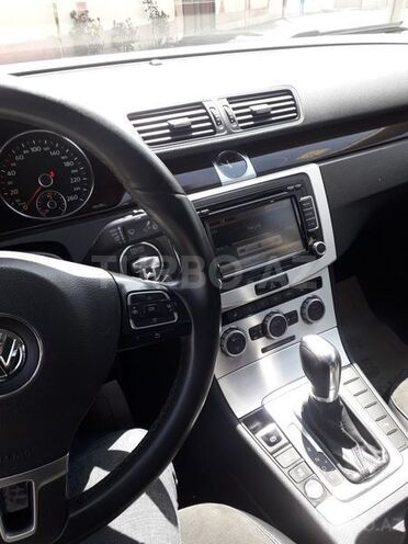 Volkswagen Passat 2012, 184,000 km - 2.0 л - Bakı