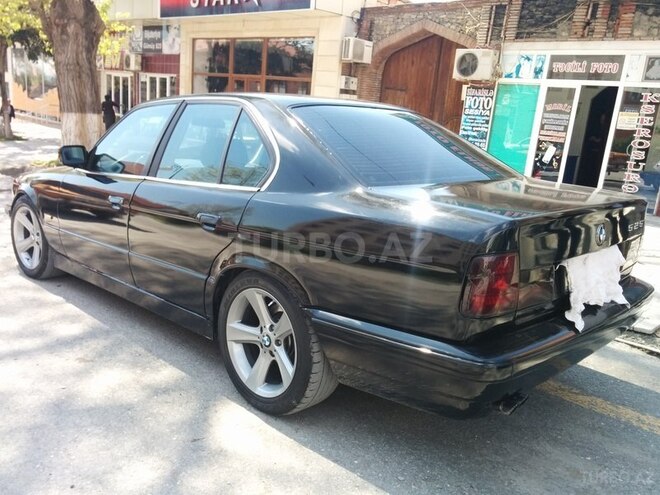 BMW 525 1989, 290,000 km - 2.5 l - Şəki