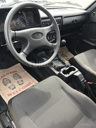 LADA (VAZ) Niva 2017, 13,000 km - 1.7 l - Gəncə