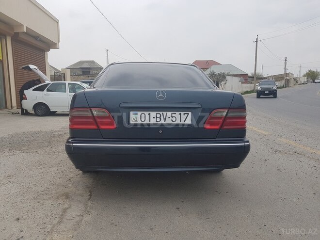 Mercedes E 240 2001, 317,888 km - 2.6 l - Bakı