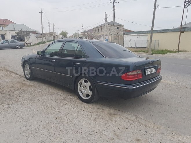 Mercedes E 240 2001, 317,888 km - 2.6 l - Bakı