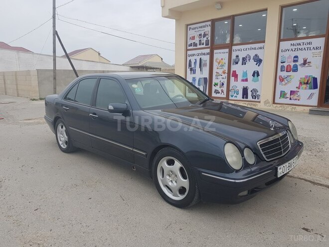 Mercedes E 240 2001, 317,888 km - 2.6 l - Bakı
