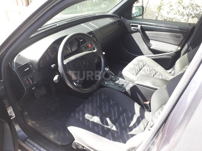 Mercedes C 220 1998, 320,000 km - 2.2 l - Bakı