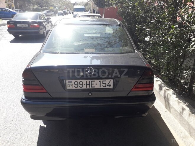 Mercedes C 220 1998, 320,000 km - 2.2 l - Bakı