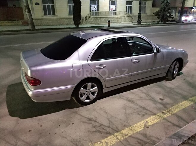 Mercedes E 220 2000, 322,500 km - 2.2 л - Bakı