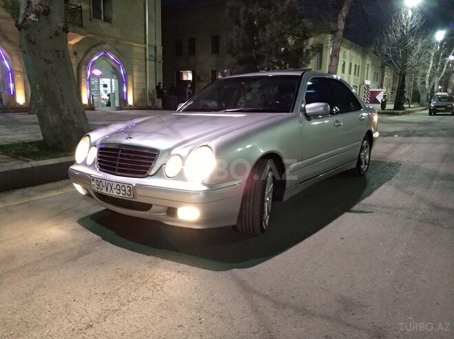 Mercedes E 220 2000, 322,500 km - 2.2 л - Bakı