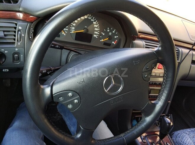Mercedes E 220 2000, 322,500 km - 2.2 л - Bakı