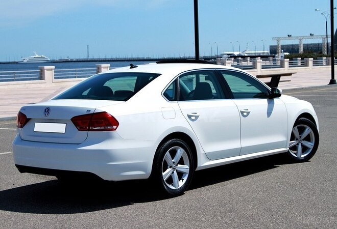 Volkswagen Passat 2012, 70,000 km - 2.5 l - Bakı