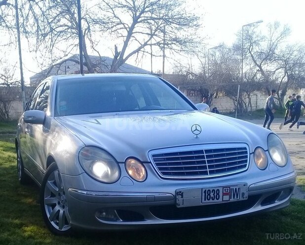 Mercedes E 270 2002, 243,000 km - 2.7 l - Bakı