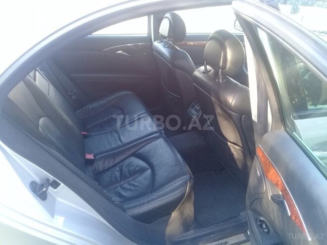 Mercedes E 270 2002, 243,000 km - 2.7 l - Bakı