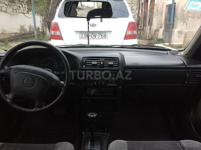 Opel Vectra 1995, 380,000 km - 2.0 l - Bakı
