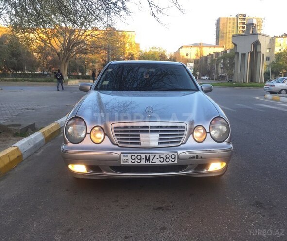 Mercedes E 220 2000, 380,000 km - 2.2 l - Bakı