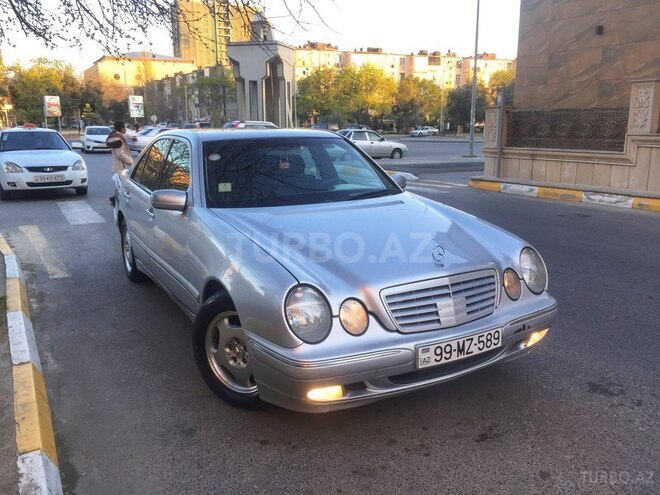 Mercedes E 220 2000, 380,000 km - 2.2 l - Bakı