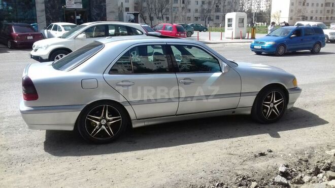 Mercedes C 230 1999, 200,000 km - 2.3 л - Sumqayıt