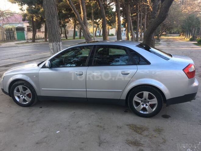 Audi A4 2001, 235,000 km - 2.5 l - Bakı