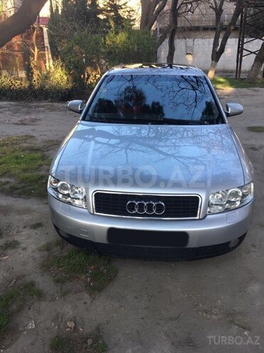 Audi A4 2001, 235,000 km - 2.5 l - Bakı